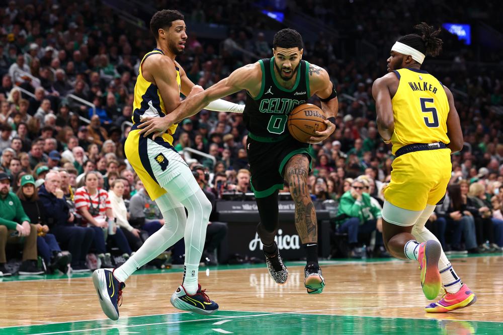 国足应当更 国足应当更