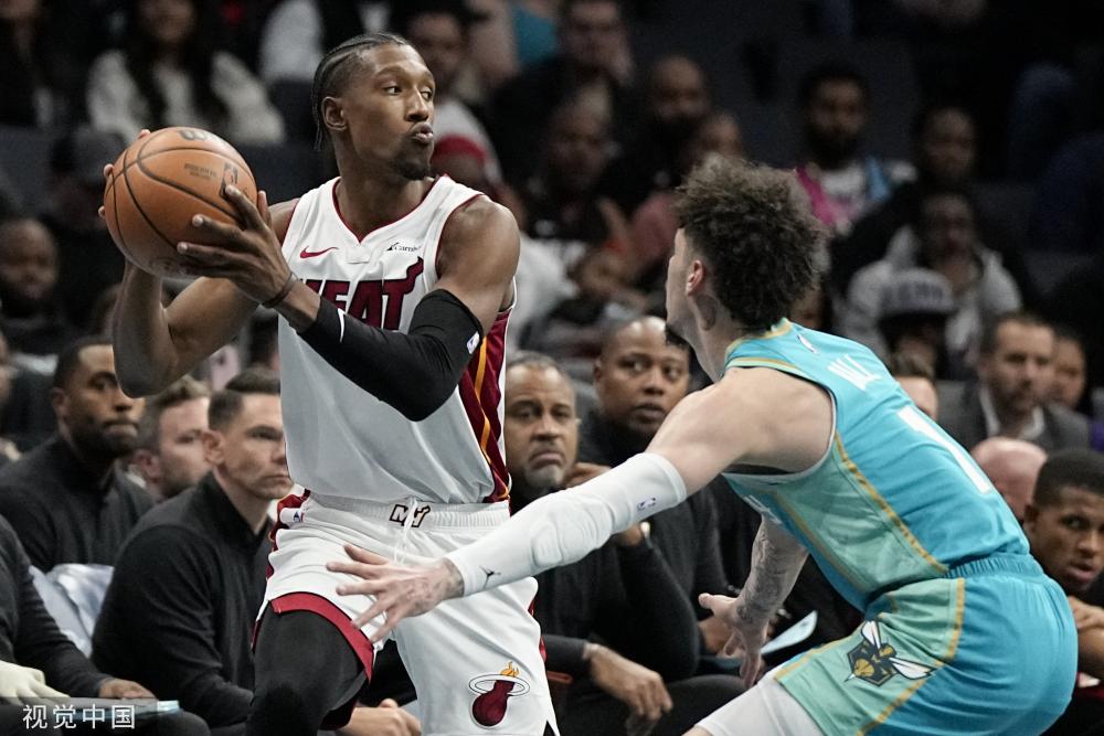 的身体对抗 的身体对抗